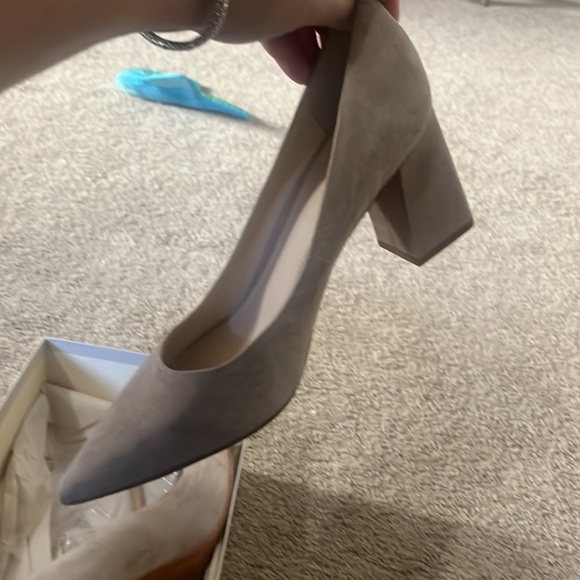 Marc Fisher LTD ZALA 8.5 M Natural Suede - Picture 7 of 11